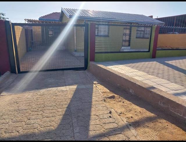 2 BEDROOM HOUSE FOR SALE IN SOSHANGUVE G